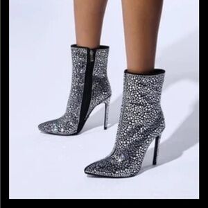 Azalia Wang Braulio Elegant Silver Stiletto Ankle Boots 9